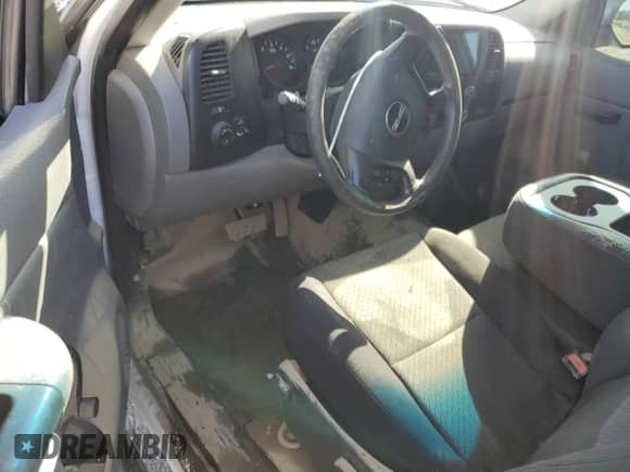 2012 GMC Sierra 1500 Work Truck z VIN 1GTN1TEA9CZ155975, wystawiony jako Copart lot #52330805 z przebiegiem Nie podano mil oraz Szkoda całkowita • Salvage title. Historia ofert i sprzedaży dostępna na DreamBid. Obrazek 8.