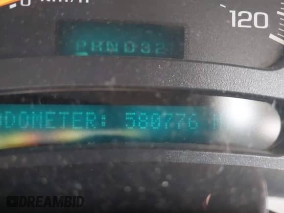 2003 Chevrolet Silverado 2500HD LS with VIN 1GCHC29113E249478, listed as a IAAI auction lot 42145187 with 580,776 mi miles and . Bid and sale history available at DreamBid. Image 7.