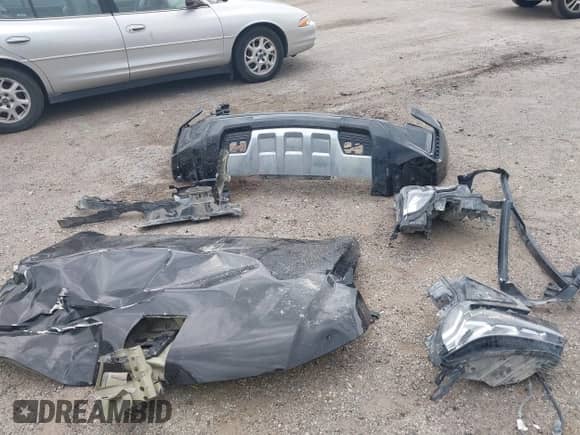 2021 Chevrolet Tahoe Z71 с VIN 1GNSKPKD6MR113116, выставлен на аукционе IAAI как лот 42304252 с пробегом 128 199 миль миль и . История ставок и продаж доступна на DreamBid. Изображение 12.