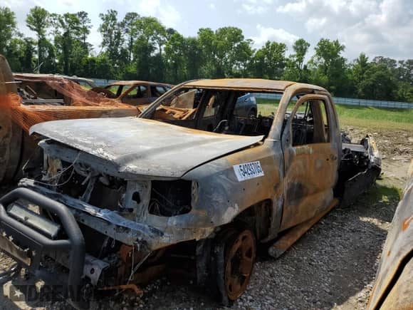 2015 Toyota Tacoma PreRunner z VIN 5TFTX4GN1FX046955, wystawiony jako Copart lot #54293705 z przebiegiem Nie podano mil oraz Nie do naprawy • Non repairable. Historia ofert i sprzedaży dostępna na DreamBid. Obrazek 1.