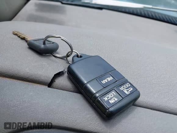 1995 Chevrolet Tahoe with VIN 1GNEK13K3SJ367675, listed as a IAAI auction lot 42854605 with 2,124,982 mi miles and . Bid and sale history available at DreamBid. Image 11.