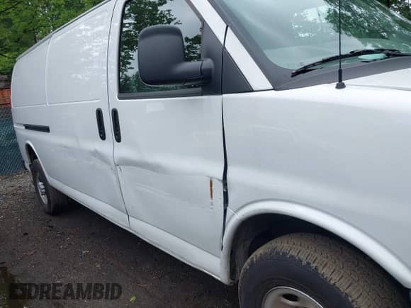 2023 Chevrolet Express Cargo с VIN 1GCWGBFP7P1254184, выставлен на аукционе IAAI как лот 42513921 с пробегом 13 626 миль миль и . История ставок и продаж доступна на DreamBid. Изображение 6.