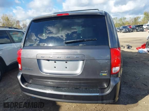 2018 Dodge Grand Caravan GT with VIN 2C4RDGEGXJR331704, listed as a IAAI auction lot 43360913 with 143,064 mi miles and . Bid and sale history available at DreamBid. Image 17.