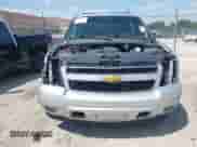 2013 Chevrolet Tahoe LS z VIN 1GNSCAE08DR153829, wystawiony jako IAAI lot #42742266 z przebiegiem 216 821 mil mil oraz . Historia ofert i sprzedaży dostępna na DreamBid. Obrazek 6.