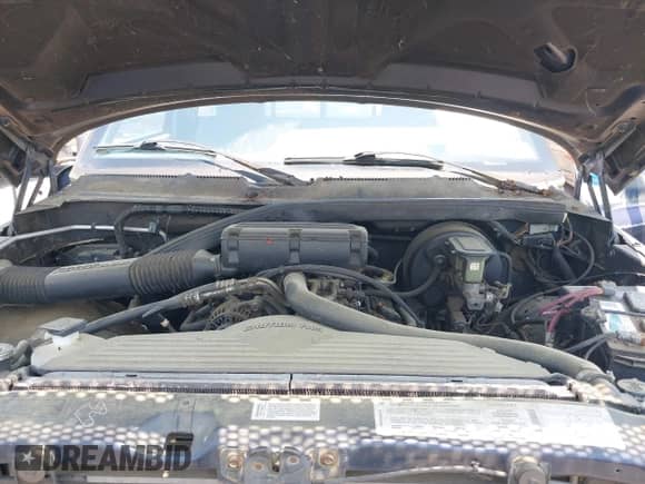 1994 Dodge 1500 z VIN 1B7HC16Y6RS542895, wystawiony jako IAAI lot #42686053 z przebiegiem 168 918 mil mil oraz . Historia ofert i sprzedaży dostępna na DreamBid. Obrazek 10.