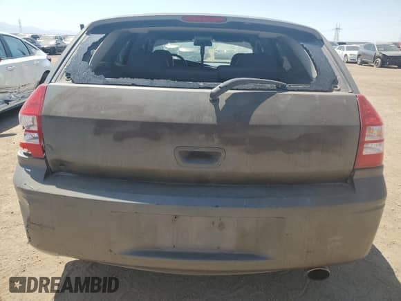 2006 Dodge Magnum with VIN 2D4FV47V96H123856, listed as a Copart auction lot 68228655 with 150,925 mi miles and Salvage title. Bid and sale history available at DreamBid. Image 6.