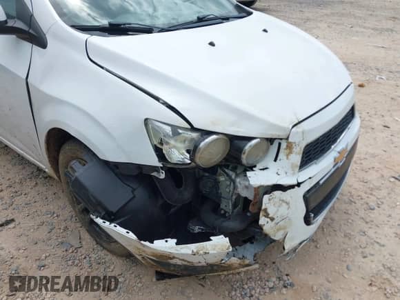 2015 Chevrolet Sonic LT с VIN 1G1JC5SB9F4220433, выставлен на аукционе IAAI как лот 42764931 с пробегом 108 757 миль миль и . История ставок и продаж доступна на DreamBid. Изображение 6.