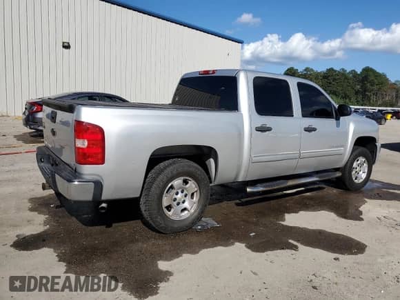 2011 Chevrolet Silverado 1500 LT с VIN 3GCPCSE00BG177589, выставлен на аукционе Copart как лот 85139795 с пробегом 232 383 миль миль и Списание • Salvage title. История ставок и продаж доступна на DreamBid. Изображение 3.