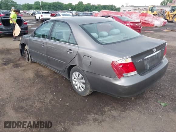 2006 Toyota Camry STD с VIN 4T1BE32K76U730544, выставлен на аукционе IAAI как лот 42626568 с пробегом 324 000 миль миль и . История ставок и продаж доступна на DreamBid. Изображение 3.