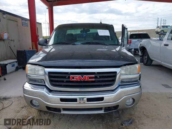 2003 GMC Sierra 1500 SLE с VIN 2GTEC19T331322964, выставлен на аукционе IAAI как лот 41340834 с пробегом 176 777 миль миль и . История ставок и продаж доступна на DreamBid. Изображение 12.