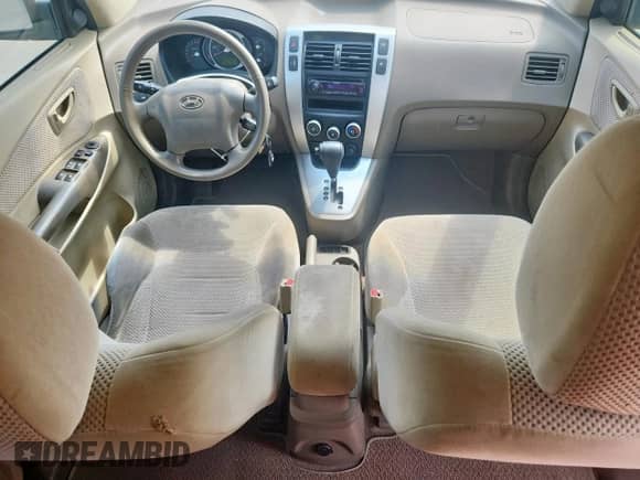 2008 Hyundai Tucson SE с VIN KM8JN12D28U883689, выставлен на аукционе Copart как лот 70259165 с пробегом 158 967 миль миль и Списание • Salvage title. История ставок и продаж доступна на DreamBid. Изображение 8.