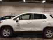 2021 Chevrolet Trax LS с VIN KL7CJKSB5MB319132, выставлен на аукционе IAAI как лот 42653549 с пробегом 89 954 миль миль и . История ставок и продаж доступна на DreamBid. Изображение 6.