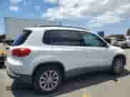 2015 Volkswagen Tiguan S с VIN WVGAV7AX2FW607612, выставлен на аукционе Copart как лот 67859455 с пробегом 93 061 миль миль и Чистый • Clean title. История ставок и продаж доступна на DreamBid. Изображение 3.