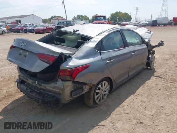 2021 Hyundai Accent SE z VIN 3KPC24A61ME138502, wystawiony jako IAAI lot #43188175 z przebiegiem 163 982 mil mil oraz . Historia ofert i sprzedaży dostępna na DreamBid. Obrazek 4.