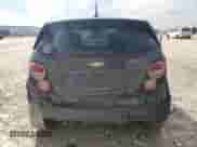 2012 Chevrolet Sonic LT z VIN 1G1JD6SH4C4231312, wystawiony jako Copart lot #43200445 z przebiegiem 94 655 mil mil oraz Szkoda całkowita • Salvage title. Historia ofert i sprzedaży dostępna na DreamBid. Obrazek 6.