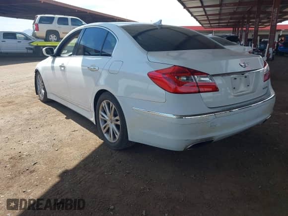 2013 Hyundai Genesis 3.8L с VIN KMHGC4DD5DU251150, выставлен на аукционе IAAI как лот 43093928 с пробегом 143 753 миль миль и . История ставок и продаж доступна на DreamBid. Изображение 3.