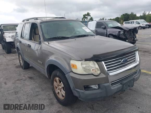 2006 Ford Explorer XLT with VIN 1FMEU63E06ZA06112, listed as a IAAI auction lot 43246103 with 176,724 mi miles and . Bid and sale history available at DreamBid. Image 6.