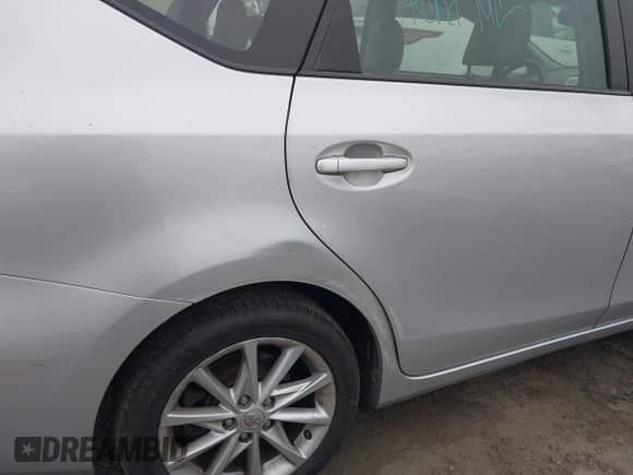 2014 Toyota Prius Two z VIN JTDZN3EU5E3327246, wystawiony jako IAAI lot #42789041 z przebiegiem 157 225 mil mil oraz . Historia ofert i sprzedaży dostępna na DreamBid. Obrazek 6.