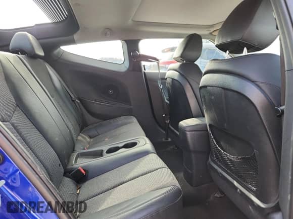 2014 Hyundai Veloster с VIN KMHTC6AD4EU182774, выставлен на аукционе Copart как лот 86715985 с пробегом 183 273 миль миль и Списание • Salvage title. История ставок и продаж доступна на DreamBid. Изображение 10.