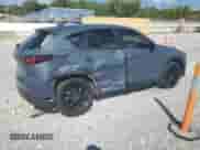 2023 Mazda CX-5 S Carbon Edition z VIN JM3KFBCM7P0169757, wystawiony jako Copart lot #70624645 z przebiegiem 31 275 mil mil oraz Szkoda całkowita • Salvage title. Historia ofert i sprzedaży dostępna na DreamBid. Obrazek 3.