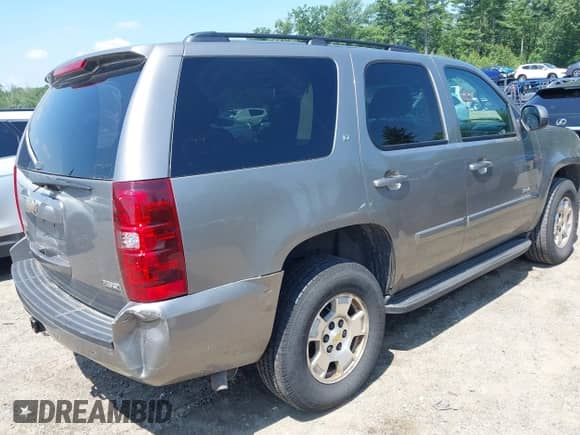 2008 Chevrolet Tahoe LTZ with VIN 1GNFK130X8R183184, listed as a IAAI auction lot 42696024 with 138,988 mi miles and . Bid and sale history available at DreamBid. Image 4.