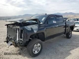 2015 Chevrolet Silverado 2500HD LTZ z VIN 1GC1KWE86FF110363, wystawiony jako Copart lot #71321545 z przebiegiem Nie podano mil oraz Szkoda całkowita • Salvage title. Historia ofert i sprzedaży dostępna na DreamBid. Obrazek 1.