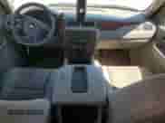 2009 Chevrolet Suburban 1LT z VIN 1GNFC26029J105867, wystawiony jako Copart lot #49465495 z przebiegiem 206 684 mil mil oraz Szkoda całkowita • Salvage title. Historia ofert i sprzedaży dostępna na DreamBid. Obrazek 8.