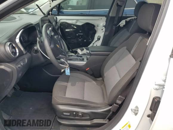 2023 Chevrolet Blazer LT z VIN 3GNKBHR42PS103650, wystawiony jako Copart lot #67177855 z przebiegiem 38 177 mil mil oraz Szkoda całkowita • Salvage title. Historia ofert i sprzedaży dostępna na DreamBid. Obrazek 7.