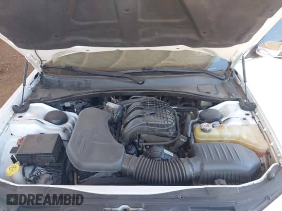 2016 Chrysler 300 C с VIN 2C3CCAEG2GH161220, выставлен на аукционе IAAI как лот 42817437 с пробегом 111 000 миль миль и . История ставок и продаж доступна на DreamBid. Изображение 10.