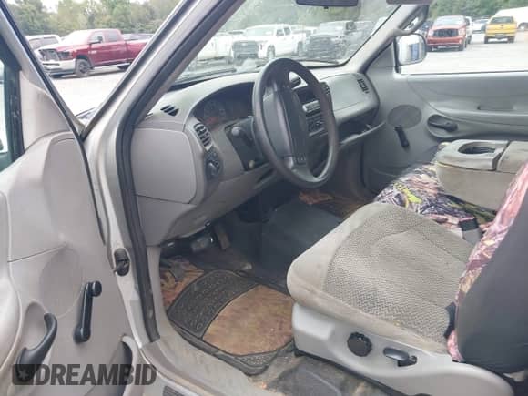 1998 Ford F-150 с VIN 1FTZX1760WNB45912, выставлен на аукционе IAAI как лот 43375123 с пробегом 269 010 миль миль и . История ставок и продаж доступна на DreamBid. Изображение 5.