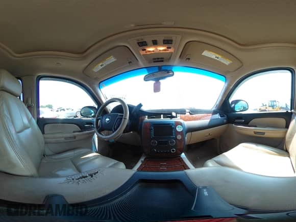 2007 Chevrolet Suburban LT с VIN 3GNFC16027G260735, выставлен на аукционе IAAI как лот 42584003 с пробегом 177 628 миль миль и . История ставок и продаж доступна на DreamBid. Изображение 18.