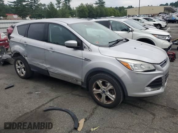 2014 Ford Escape SE z VIN 1FMCU0G95EUE57646, wystawiony jako Copart lot #67187055 z przebiegiem 140 636 mil mil oraz Szkoda całkowita • Salvage title. Historia ofert i sprzedaży dostępna na DreamBid. Obrazek 4.
