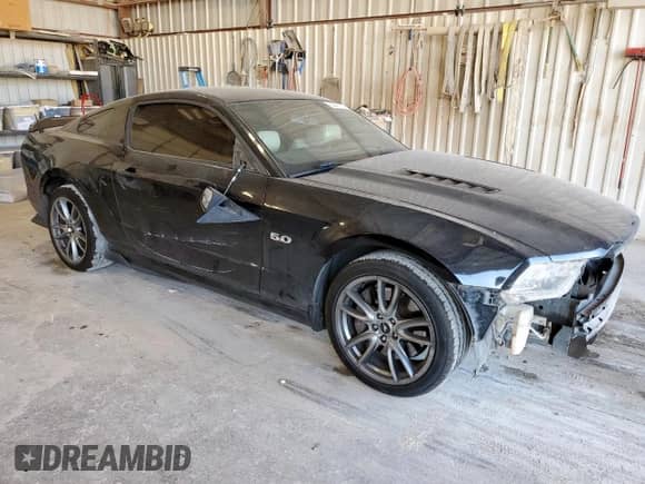 2013 Ford Mustang GT Premium с VIN 1ZVBP8CF6D5219201, выставлен на аукционе Copart как лот 82441135 с пробегом 185 916 миль миль и Списание • Salvage title. История ставок и продаж доступна на DreamBid. Изображение 4.