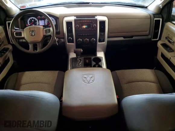 2009 Dodge 1500 SLT z VIN 1D3HV18P49S706330, wystawiony jako Copart lot #79635833 z przebiegiem 174 720 mil mil oraz Szkoda całkowita • Salvage title. Historia ofert i sprzedaży dostępna na DreamBid. Obrazek 8.