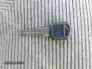 1998 Chevrolet Silverado 1500 z VIN 2GCEC19R7W1103854, wystawiony jako IAAI lot #43234033 z przebiegiem 276 944 mil mil oraz . Historia ofert i sprzedaży dostępna na DreamBid. Obrazek 11.