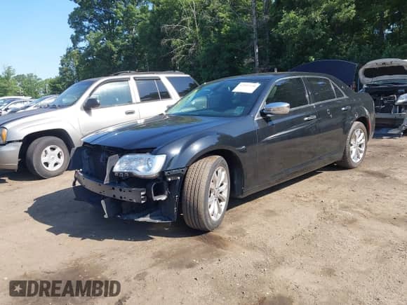 2017 Chrysler 300 C с VIN 2C3CCAKG0HH597103, выставлен на аукционе IAAI как лот 42497238 с пробегом 73 028 миль миль и . История ставок и продаж доступна на DreamBid. Изображение 2.