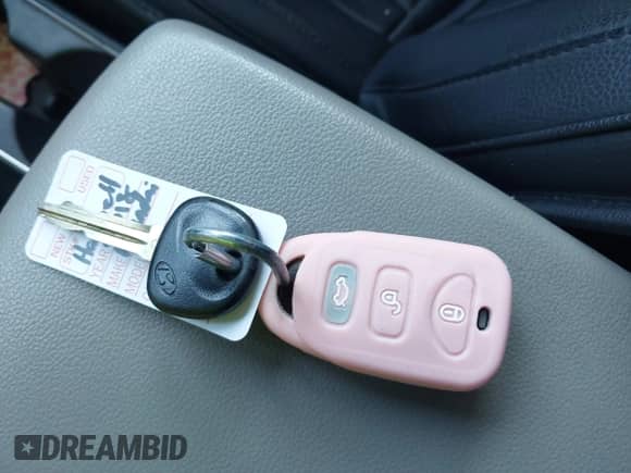 2018 Hyundai Elantra SEL с VIN 5NPD84LF1JH241278, выставлен на аукционе IAAI как лот 42689057 с пробегом 102 711 миль миль и . История ставок и продаж доступна на DreamBid. Изображение 11.