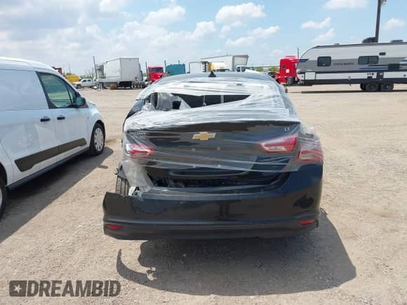 2020 Chevrolet Malibu LT with VIN 1G1ZD5ST4LF076217, listed as a IAAI auction lot 41943119 with 82,297 mi miles and . Bid and sale history available at DreamBid. Image 16.