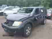 2008 Nissan Pathfinder SE z VIN 5N1AR18B38C626928, wystawiony jako IAAI lot #42550697 z przebiegiem 178 405 mil mil oraz . Historia ofert i sprzedaży dostępna na DreamBid. Obrazek 2.