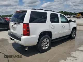 2011 Chevrolet Tahoe LT z VIN 1GNSKBE08BR303282, wystawiony jako Copart lot #60880885 z przebiegiem 239 971 mil mil oraz Szkoda całkowita • Salvage title. Historia ofert i sprzedaży dostępna na DreamBid. Obrazek 3.