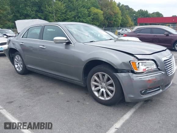 2011 Chrysler 300 Limited с VIN 2C3CA5CG4BH585748, выставлен на аукционе IAAI как лот 43219725 с пробегом 197 644 миль миль и . История ставок и продаж доступна на DreamBid. Изображение 1.