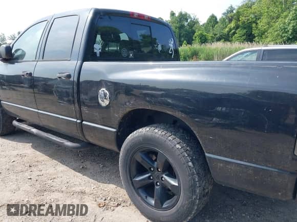 2007 Dodge 1500 SLT with VIN 1D7HA18P07S272687, listed as a IAAI auction lot 42452424 with 199,602 mi miles and . Bid and sale history available at DreamBid. Image 6.