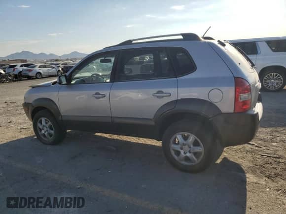 2005 Hyundai Tucson GLS с VIN KM8JN12D55U117418, выставлен на аукционе Copart как лот 70779795 с пробегом 204 283 миль миль и Списание • Salvage title. История ставок и продаж доступна на DreamBid. Изображение 2.