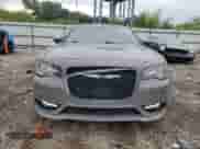 2017 Chrysler 300 S с VIN 2C3CCABGXHH553805, выставлен на аукционе Copart как лот 66350935 с пробегом 137 687 миль миль и Списание • Salvage title. История ставок и продаж доступна на DreamBid. Изображение 5.