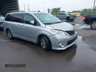2013 Toyota Sienna SE with VIN 5TDXK3DC4DS366898, listed as a IAAI auction lot 41939257 with 157,292 mi miles and . Bid and sale history available at DreamBid. Image 1.