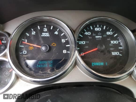2009 Chevrolet Silverado 2500HD Work Truck z VIN 1GCHC43K59F157421, wystawiony jako Copart lot #73585914 z przebiegiem 243 185 mil mil oraz Szkoda całkowita • Salvage title. Historia ofert i sprzedaży dostępna na DreamBid. Obrazek 9.