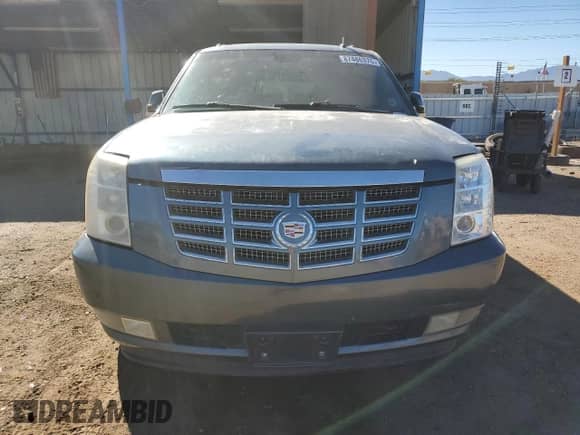 2008 Cadillac Escalade ESV с VIN 1GYFK66848R213927, выставлен на аукционе Copart как лот 87486375 с пробегом Не указан миль и Чистый • Clean title. История ставок и продаж доступна на DreamBid. Изображение 5.