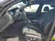 2019 BMW 5 Series 530e xDrive z VIN WBAJB1C59KB376969, wystawiony jako Copart lot #64125575 z przebiegiem 132 820 mil mil oraz Czysty tytuł • Clean title. Historia ofert i sprzedaży dostępna na DreamBid. Obrazek 7.