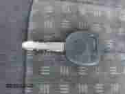 2002 Chevrolet Blazer LS z VIN 1GNCT18W32K170290, wystawiony jako IAAI lot #41664423 z przebiegiem 132 075 mil mil oraz . Historia ofert i sprzedaży dostępna na DreamBid. Obrazek 11.