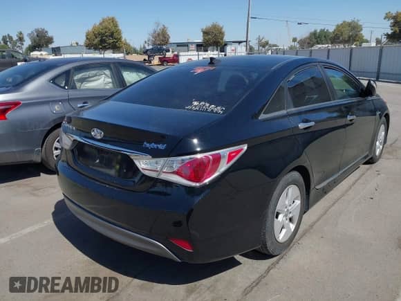 2012 Hyundai Sonata Hybrid с VIN KMHEC4A48CA029441, выставлен на аукционе IAAI как лот 43024307 с пробегом 100 067 миль миль и . История ставок и продаж доступна на DreamBid. Изображение 4.